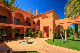 Two bedroom apartment with pool on beautiful resort in Alcantarilha